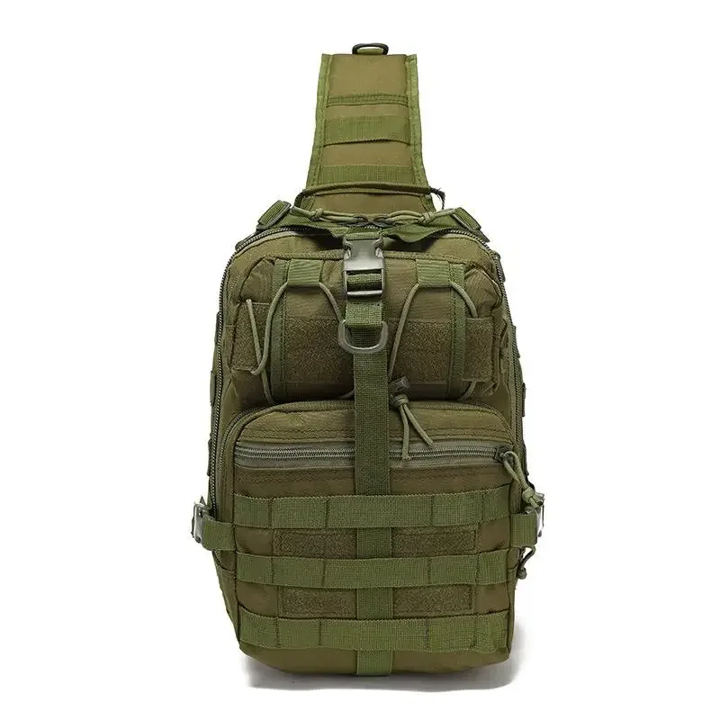Sac bandoulière tactique pour homme avec construction imperméable, idéal pour la randonnée, la pêche et une utilisation quotidienne