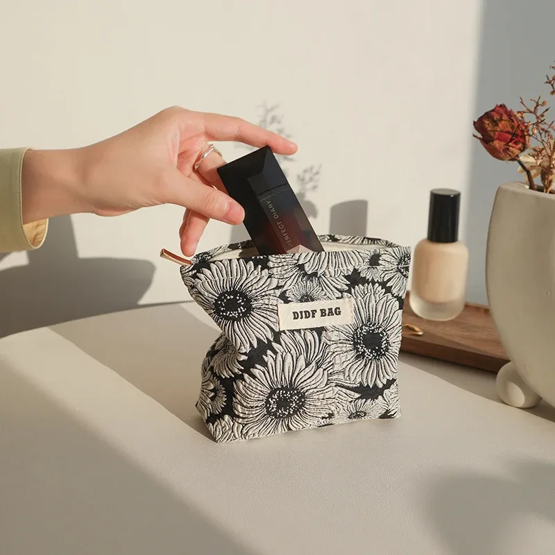 sac à cosmétiques pour femmes, petit sac de rangement vintage à fleurs violettes pour cosmétiques, rouge à lèvres, porte-monnaie portable, porte-carte de banlieue ins