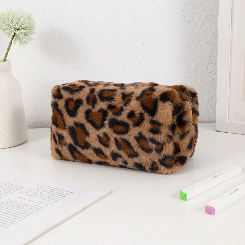 sac de rangement en peluche douce léopard pour femme, trousse de toilette, sac à main de maquillage, trousse à crayons, trousse de voyage, rouge à lèvres, brosse, cosmétiques, évaluateurs