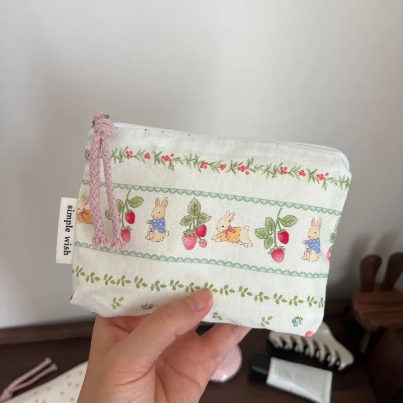 nouvelle pochette de maquillage tendance pour rouge à lèvres et serviettes hygiéniques, mini trousse de rangement cosmétique, sacs de voyage organisateurs pour femmes, petite pochette de rangement