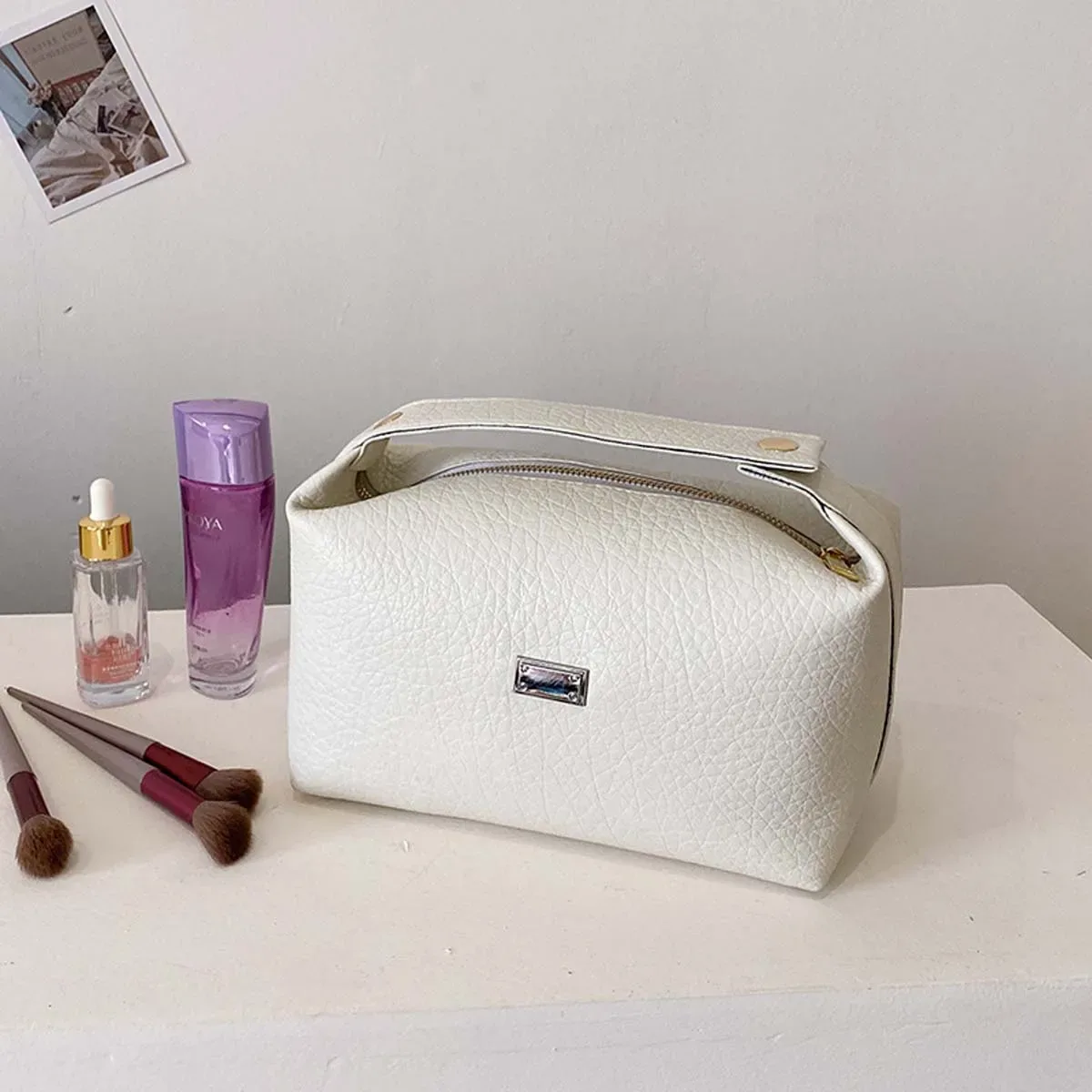 nouveau sac de rangement en pu, trousse de toilette à main de grande capacité à la mode, trousse de maquillage portable multifonctionnelle sur mesure pour femmes