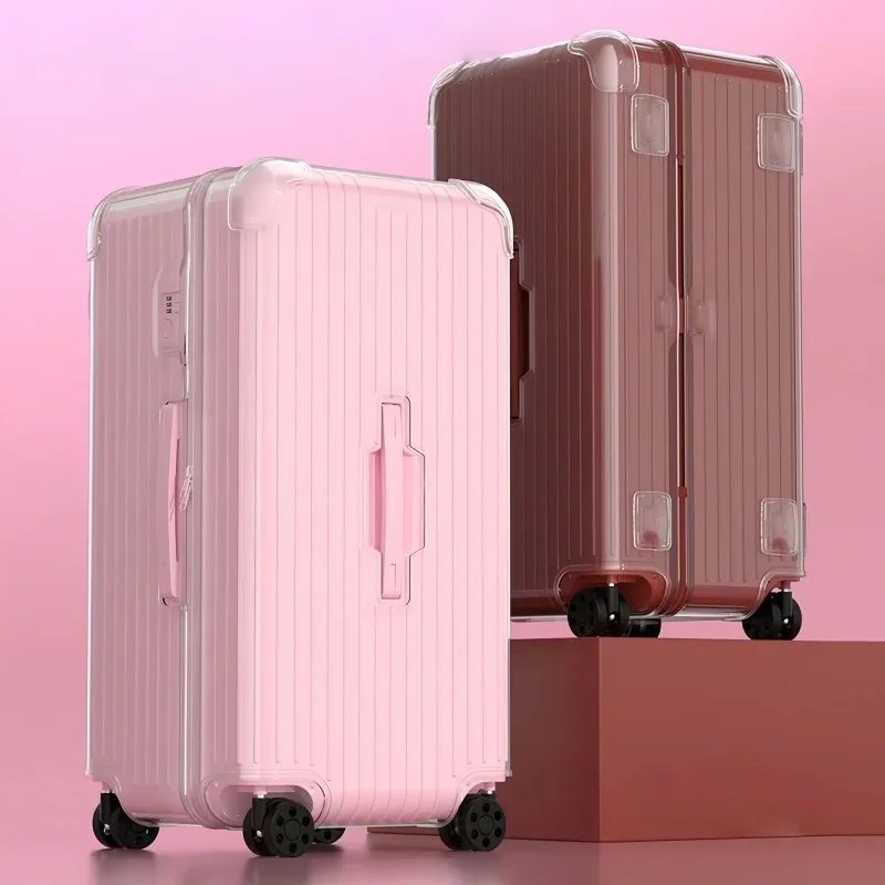 Housse de protection transparente pour bagages Rimowa Clear, compatible avec la valise Rimowa Essential.