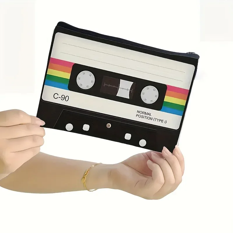 fermeture à glissière de sac cosmétique de bande de cassette rétro en polyester léger, conception nostalgique pliable des années 80/90 pour le sac de voyage des femmes