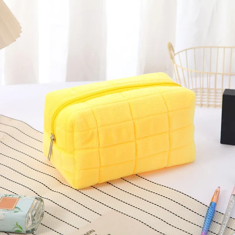 sac de maquillage en peluche mignon pour femmes, petits sacs à cosmétiques portables de voyage, trousse de toilette à fermeture éclair de couleur unie, pochette de lavage, sacs de rangement