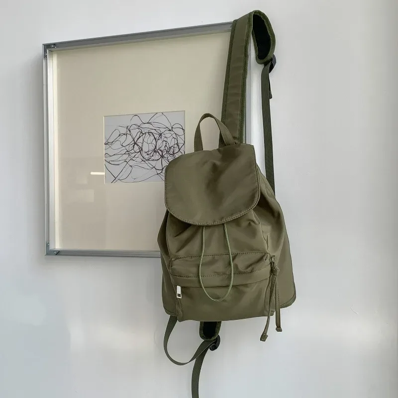 sac à dos coréen grande capacité avec rabat, nouveau sac à dos décontracté en nylon, sac à dos de sport polyvalent et tendance pour étudiants