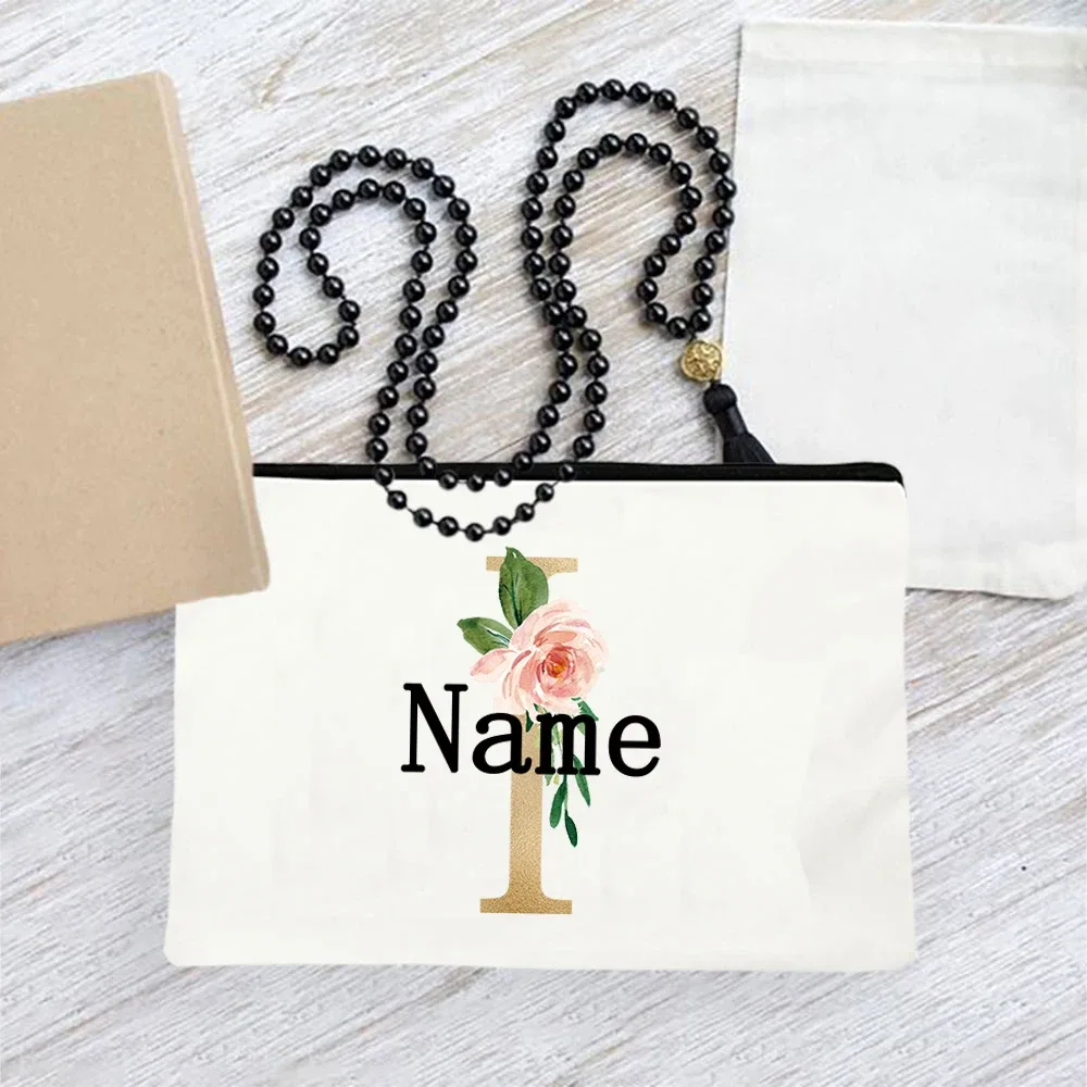 pochette en toile personnalisée avec initiales florales dorées, trousse de toilette légère personnalisée avec monogramme pour femmes, idéale pour les voyages quotidiens.