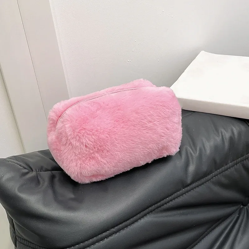 pochette à maquillage en peluche, sac cosmétique sécurisé en fausse fourrure, pochette à maquillage moelleuse, pochette cosmétique grande capacité en peluche pour pochette élégante