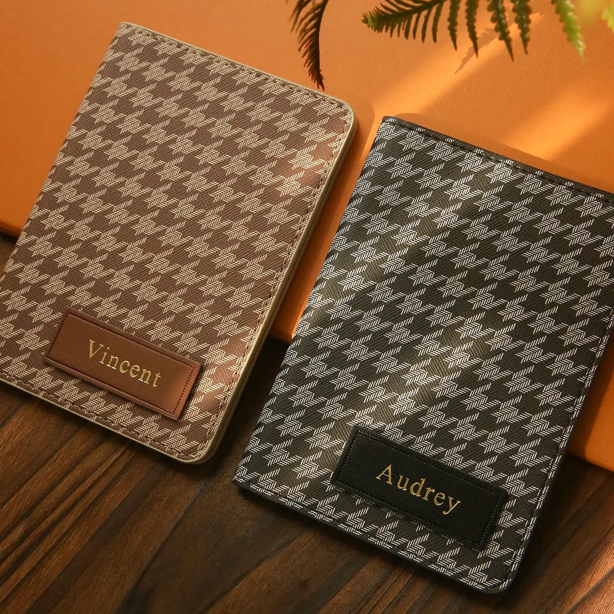 housse de passeport en cuir pu à motif pied-de-poule avec estampage à chaud doré personnalisé, plusieurs emplacements pour cartes, porte-documents de voyage vintage de luxe