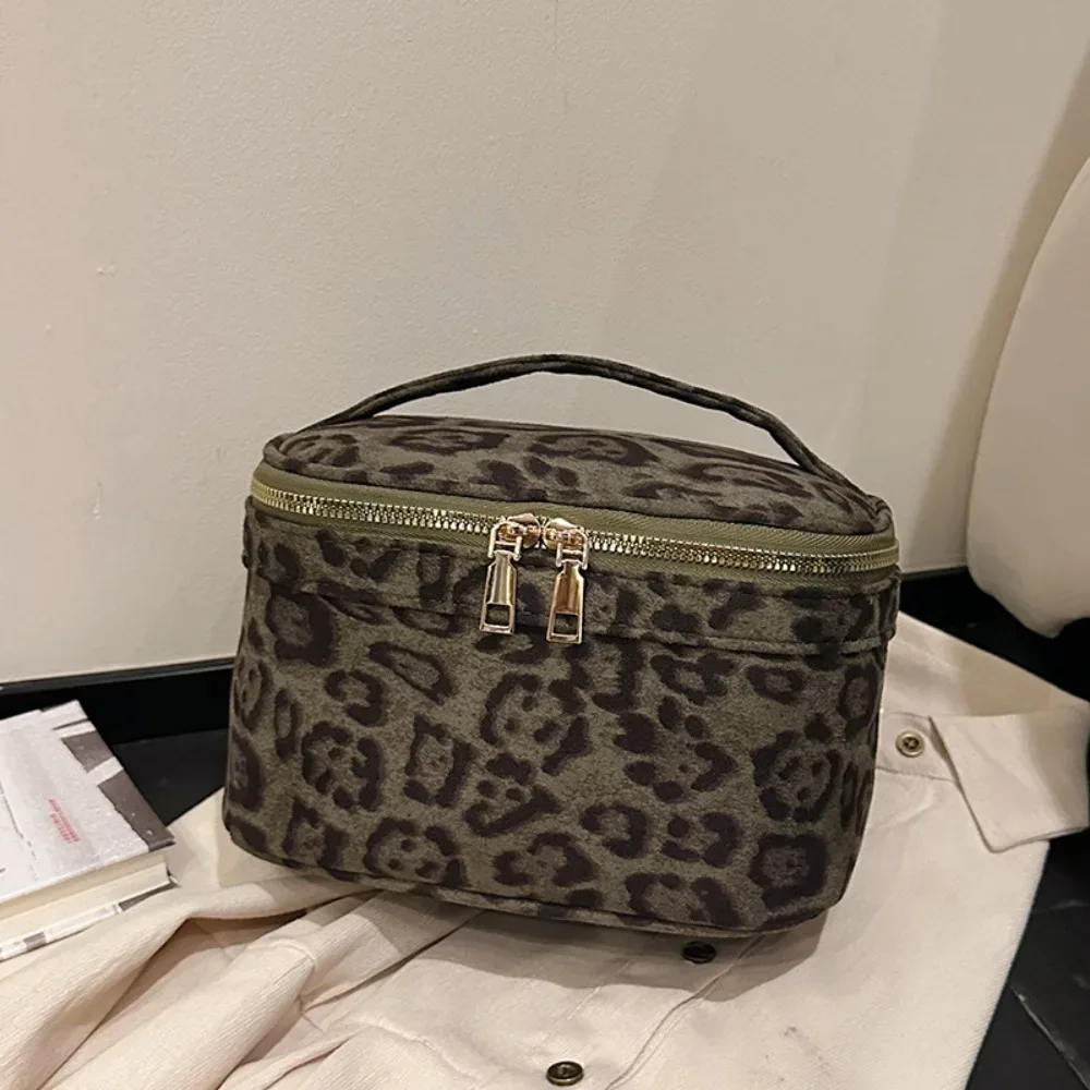 nouvelle trousse de toilette grande capacité à imprimé léopard en faux daim, boîte de rangement multi-poches, sac de voyage portable