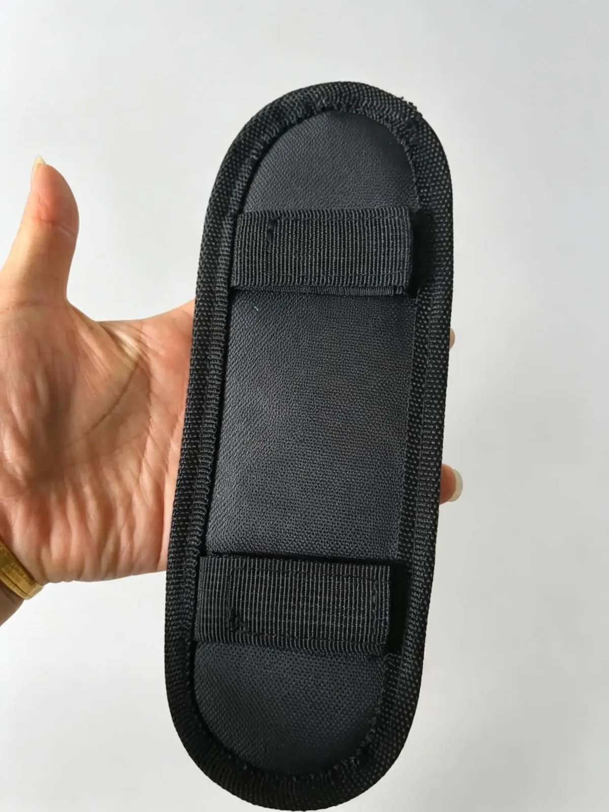 1 pièce de coussin de soulagement de pression pour bandoulière détachable et antidérapante, pour sac à dos, sac pour ordinateur portable, sac à bandoulière, accessoires universels pour sacs.