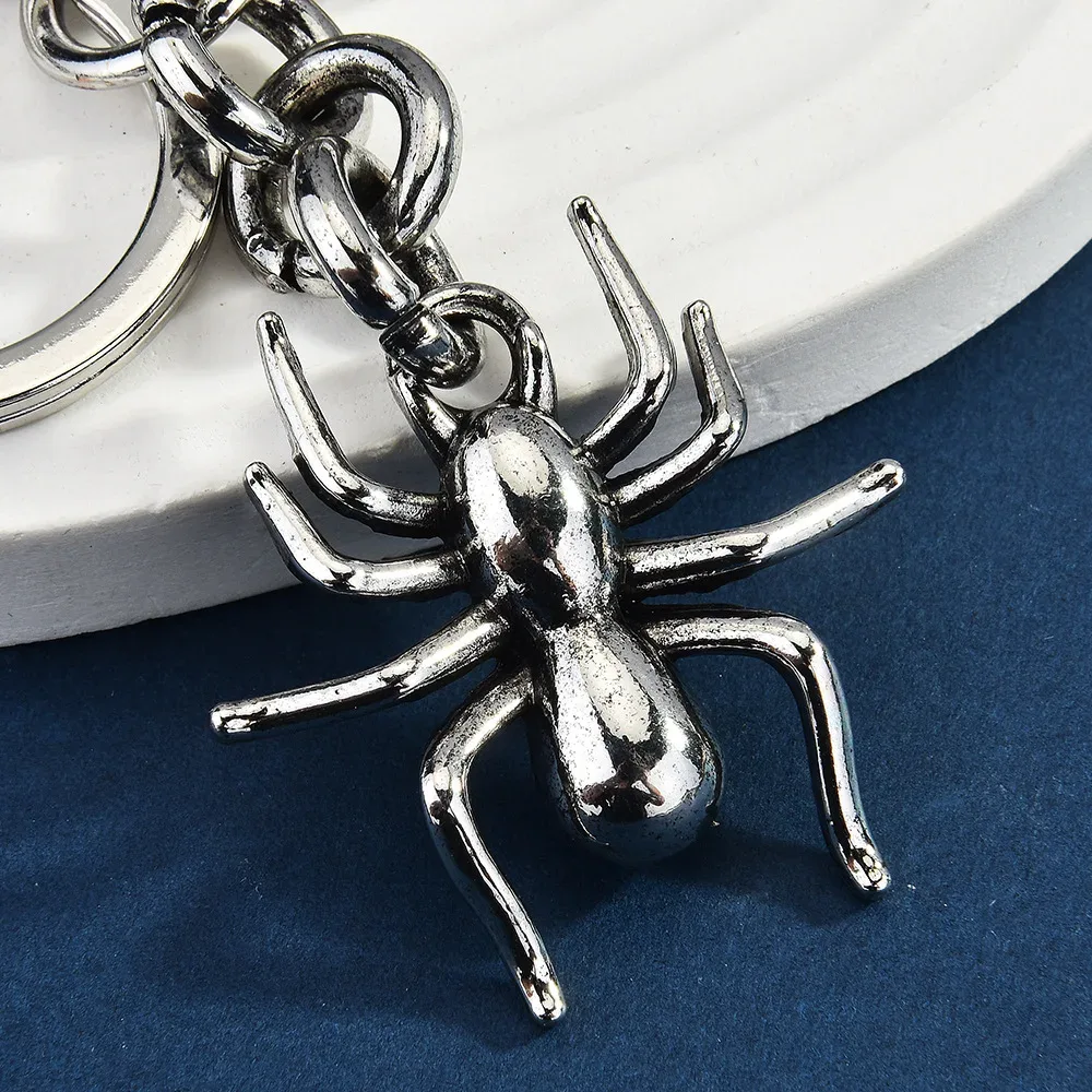 porte-clés araignée gothique heavy metal, breloques punk pour sac à dos avec étiquette vierge, crochets sécurisés anti-perte, accessoires pour motards, halloween