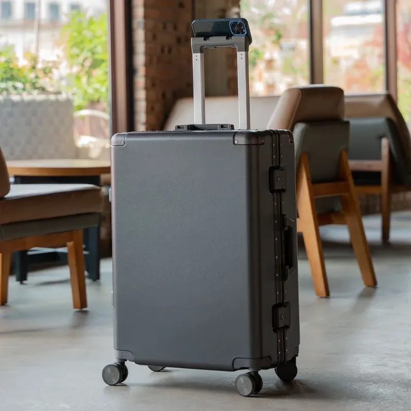 valise de voyage grande capacité couleur unie avec serrure à combinaison, cadre en aluminium, poignée télescopique de luxe pour hommes et femmes