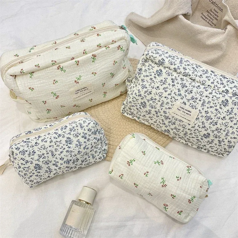 sac à cosmétiques à fleurs bleues de grande capacité, trousse de maquillage pour femmes, organisateur de voyage, trousse de toilette essentielle, pochette de maquillage, trousse à crayons pour filles