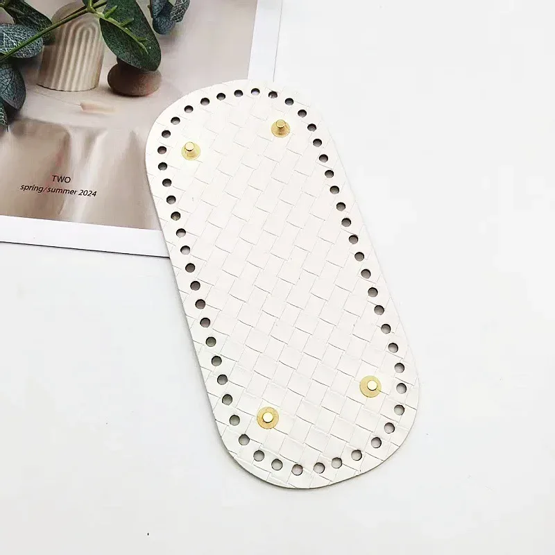 base de sac en similicuir multicolore à motif tissé avec trous pour rivets, accessoire de bricolage fait main, base de sac polyvalente pour les passionnés de bricolage, idéale pour la création de sacs à bandoulière et de sacs sous le bras.