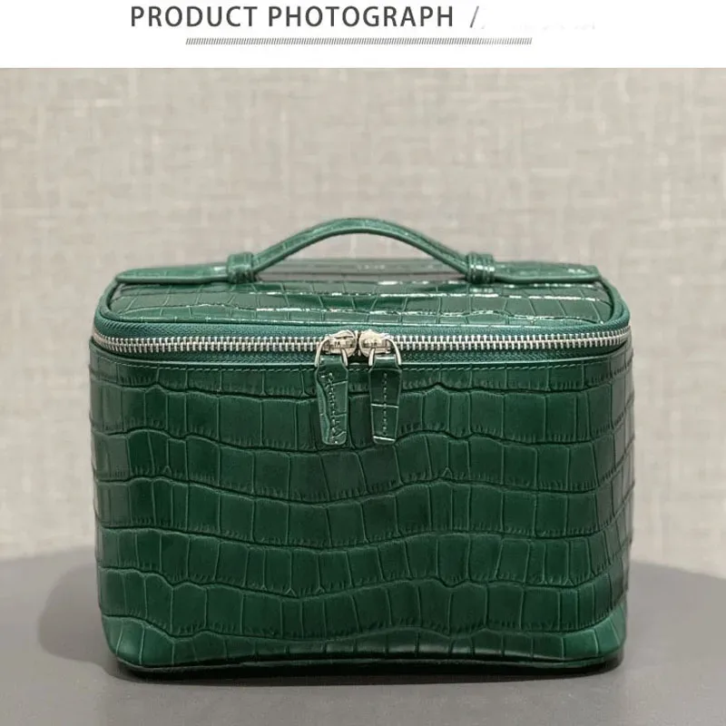 trousse de maquillage en cuir de vachette de première qualité à motif crocodile, trousse de toilette portable de voyage, aspect haut de gamme, grande capacité, rangement pratique.