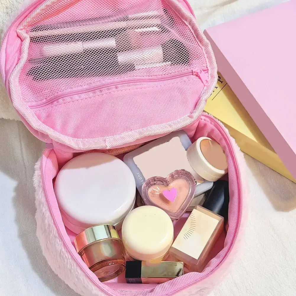 trousse de maquillage en peluche fraise mignonne grande capacité, trousse de voyage cosmétique avec poignée, organisateur de pinceaux pour filles