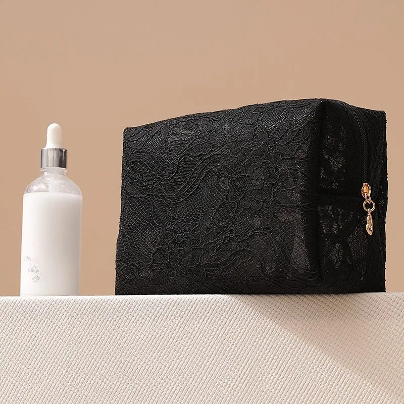 trousse de maquillage en dentelle pour femmes et filles, pochette en maille pour rouge à lèvres, organisateur de toilette de voyage avec poches intérieures pour les essentiels