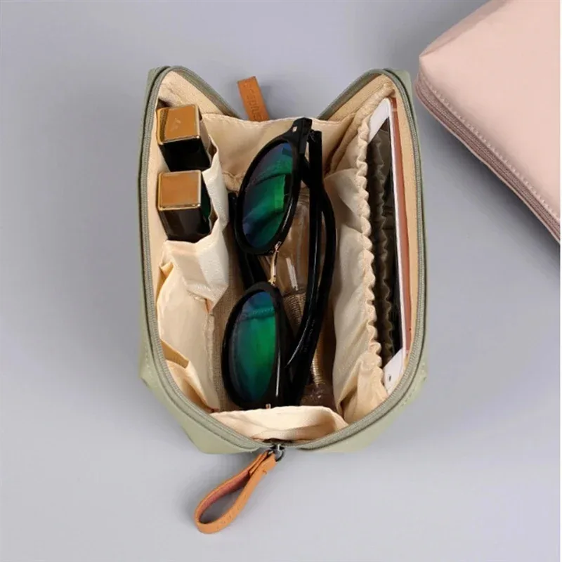 trousse de maquillage grande capacité plusieurs couleurs sac de voyage cosmétique à compartiments pochette à lèvres