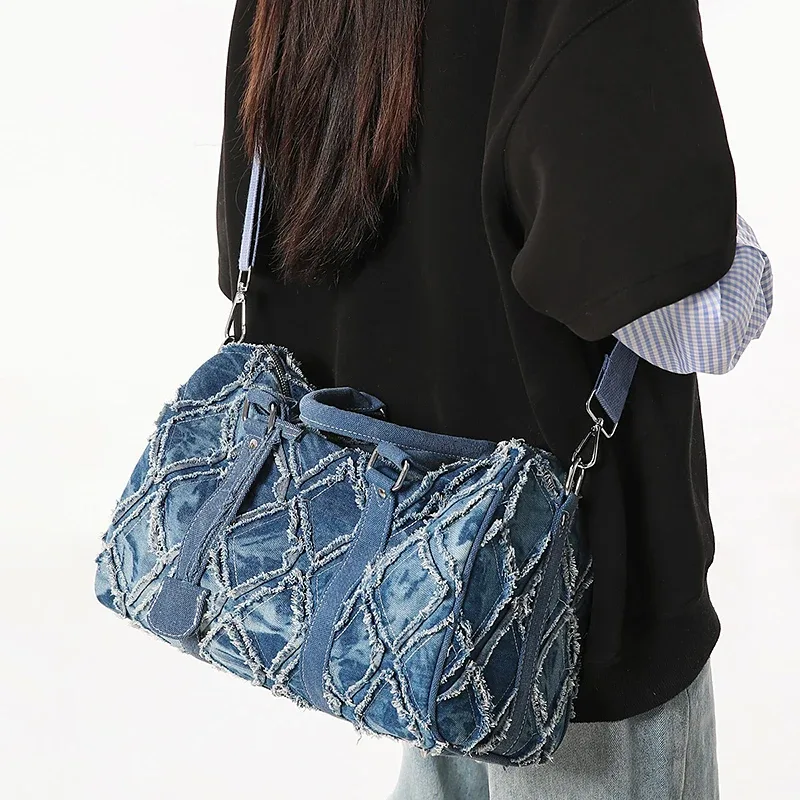 nouveau style 2025 : sac à main en jean rétro personnalisé, sac de voyage grande capacité en patchwork vieilli, sac bandoulière polyvalent et tendance