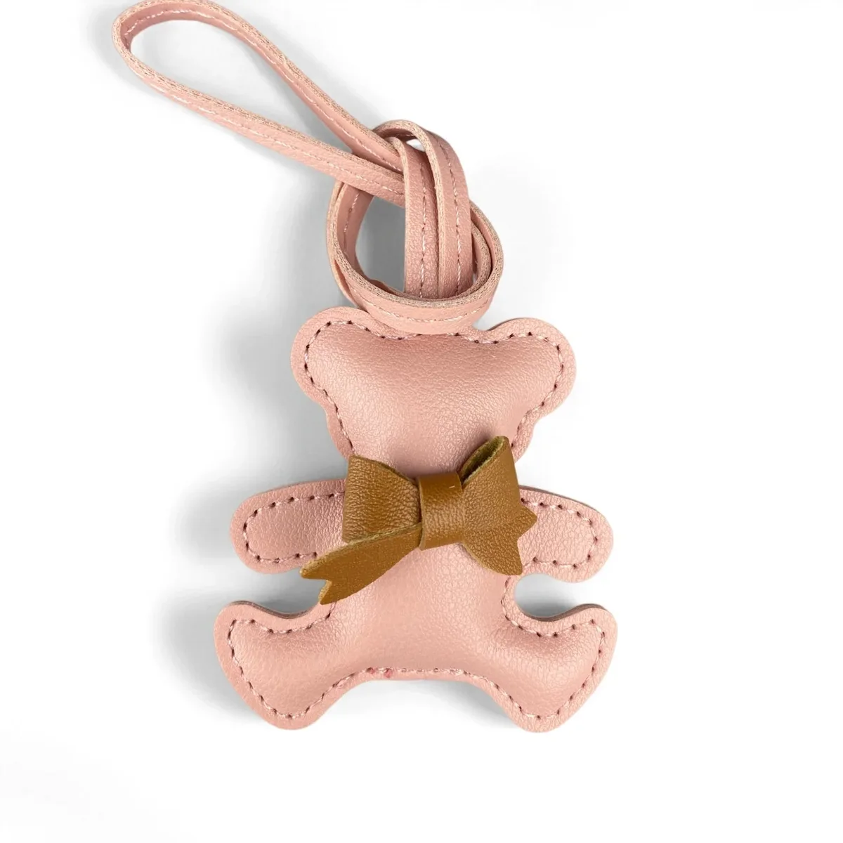 adorable breloque de sac en cuir pu en forme d'ours, pose câlin avec un petit nœud, pendentif animal pour sacs à main et sacs à dos, cadeau pour filles