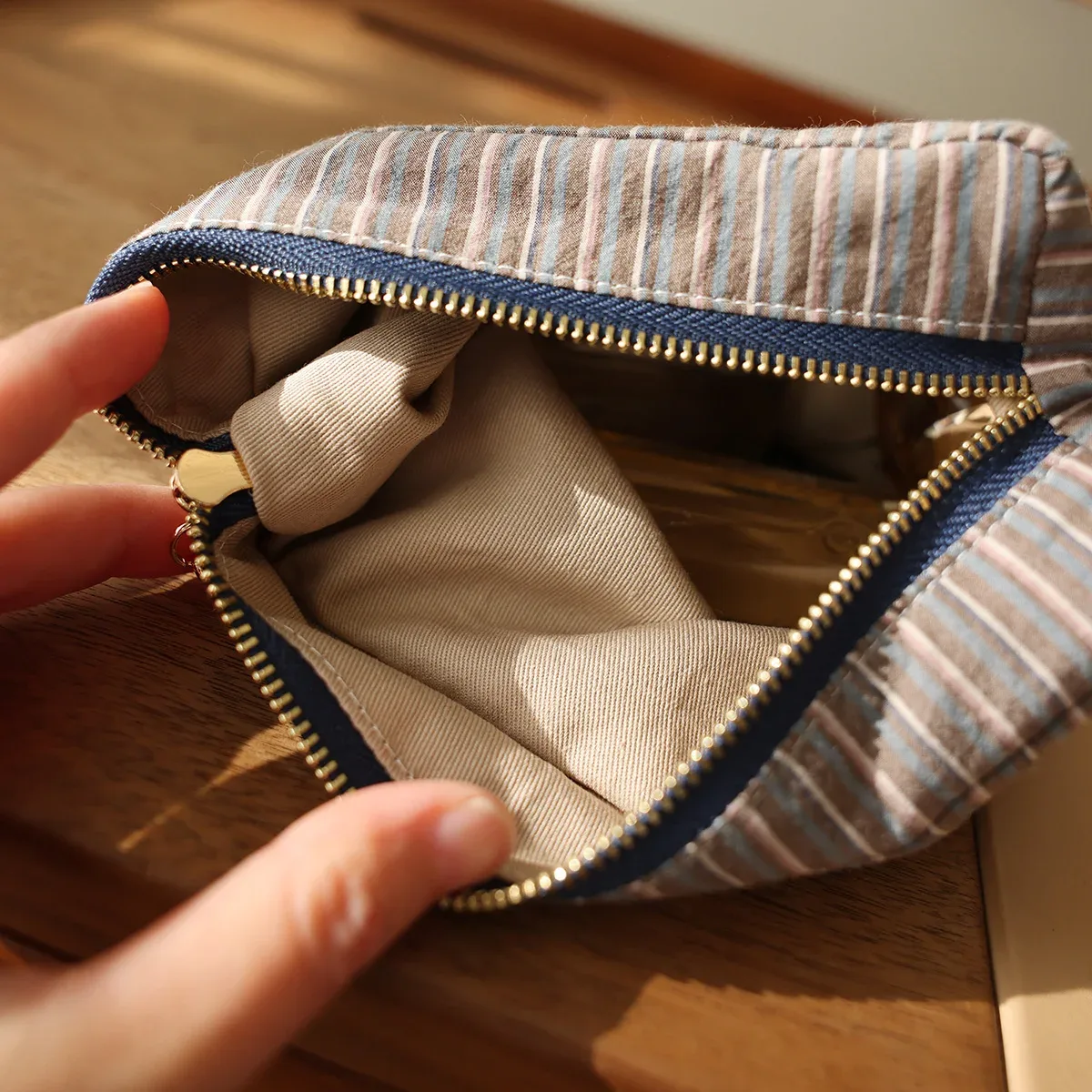 sac à cosmétiques en tissu rayé à carreaux, sac de rangement carré à fermeture éclair en trois dimensions, sac à main de voyage portable, trousse de maquillage