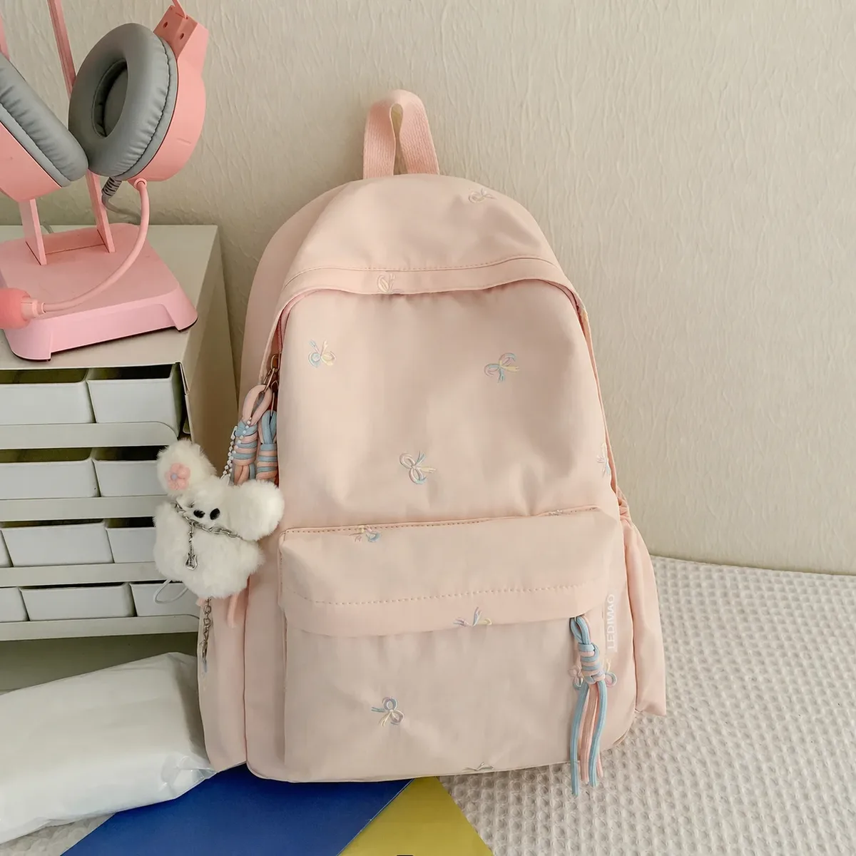 sac à dos pour adolescentes, confortable, brodé, décontracté, sac d'école pour le lycée et l'université, sac à dos scolaire tendance en nylon pour tous les jours.