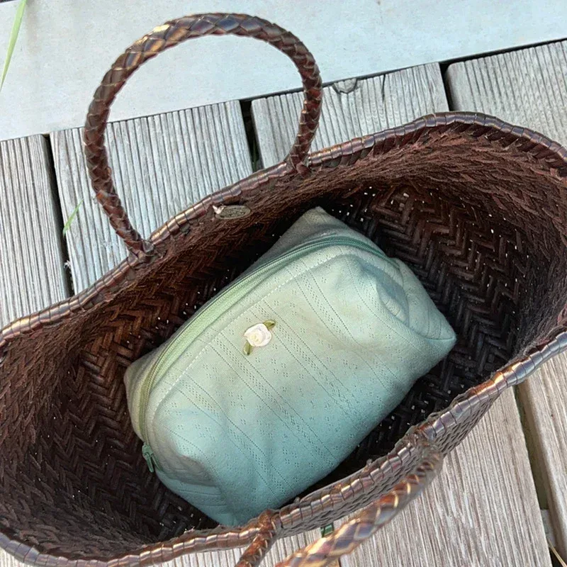 trousse de maquillage florale avec nœud en dentelle pour femmes, trousse de toilette de grande capacité, organisateur de cosmétiques de voyage, pochette portable coréenne mignonne pour femmes