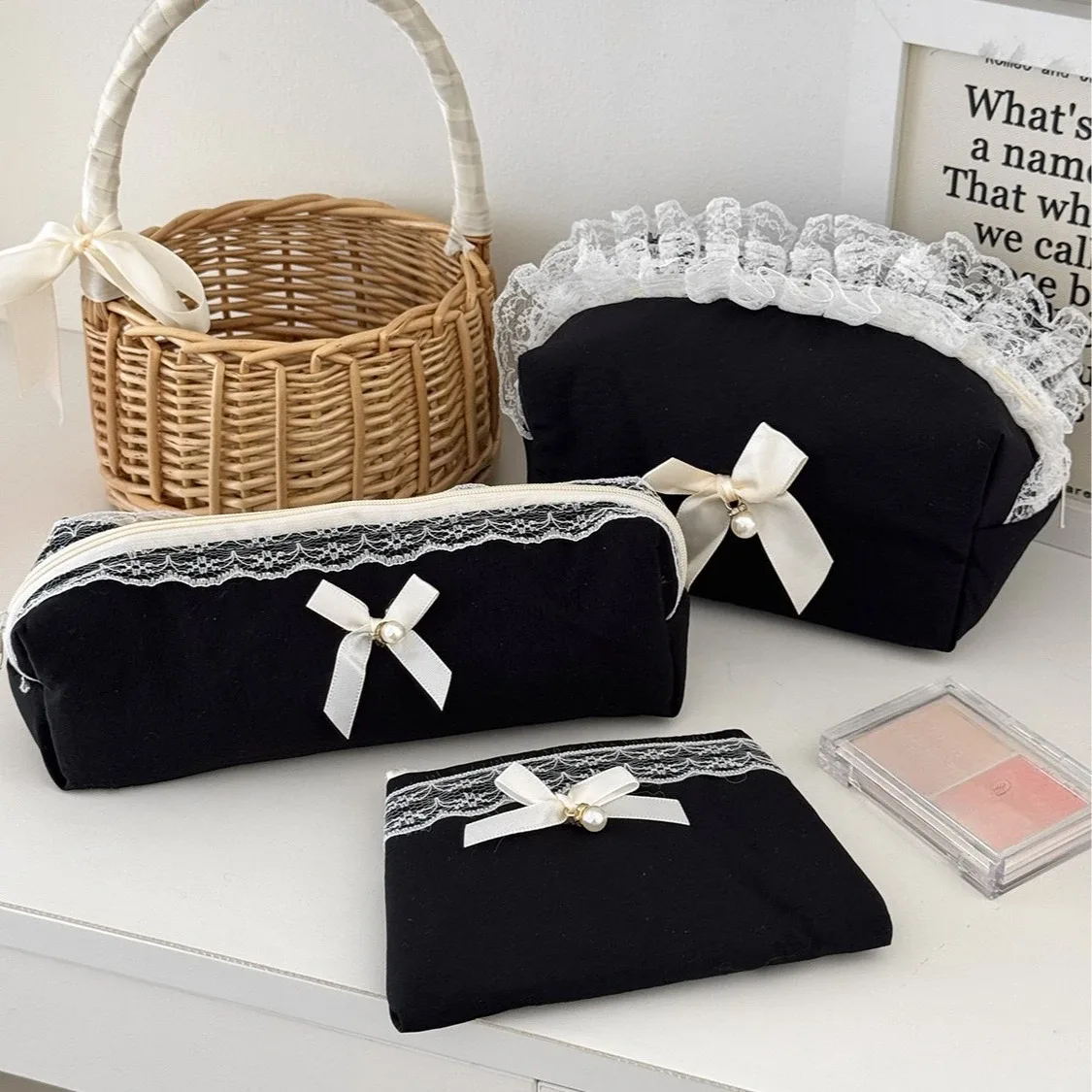 trousse de maquillage femme noire en dentelle avec nœud, grande capacité, sac de voyage cosmétique portable et mignon pour femmes