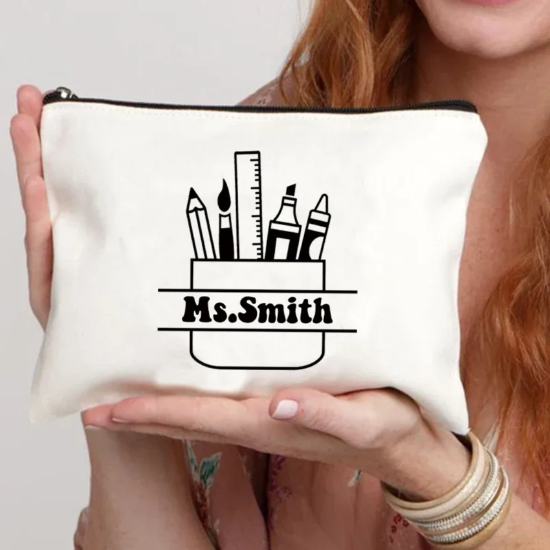trousse de maquillage personnalisée avec nom de l'enseignant, sac à main pour femme, meilleur cadeau de graduation pour les enseignants, trousse à crayons, cadeau de retour à l'école