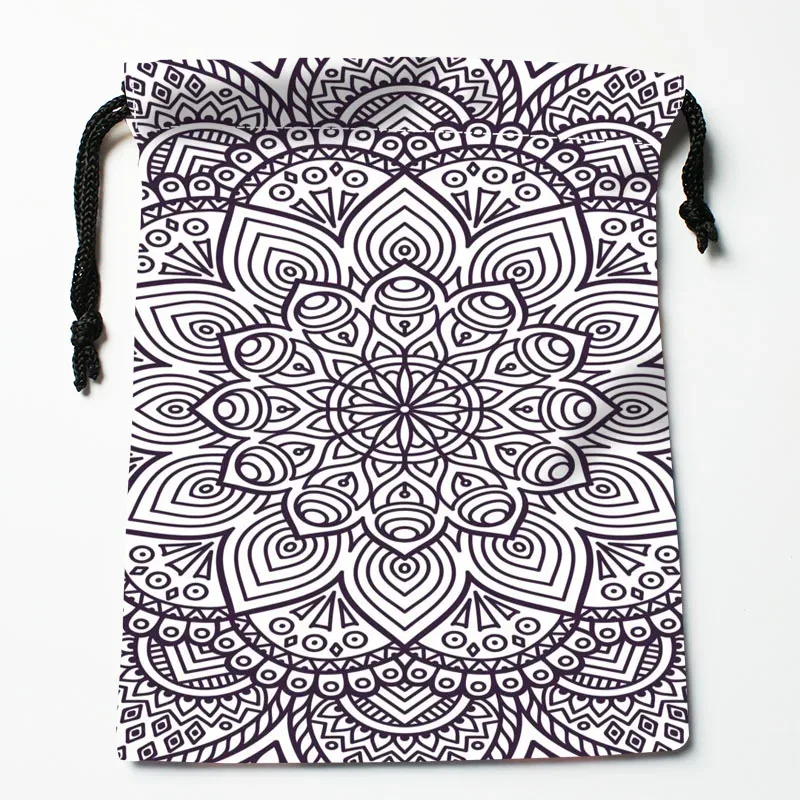 sacs à main à motif de mandala personnalisé, sacoches cadeaux imprimés, poudres de voyage, rangement de vêtements, trousse de maquillage, 18x22cm