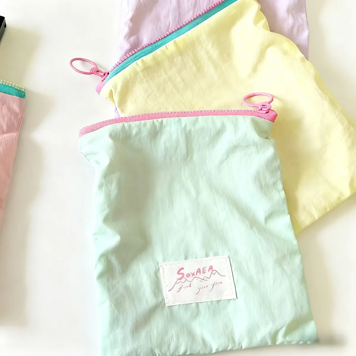 ensemble de trousses de toilette minimalistes macaron avec fermeture éclair, sac de rangement multifonction pour maquillage, câbles, documents, petites monnaies