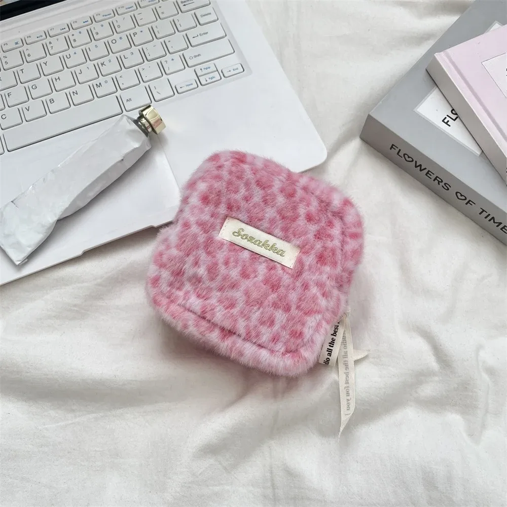 trousse de maquillage imprimée léopard, trousse de toilette, pochette pour serviettes hygiéniques, pochette de rangement de cosmétiques mignonne, petite trousse de maquillage pour femmes, étui pour câbles