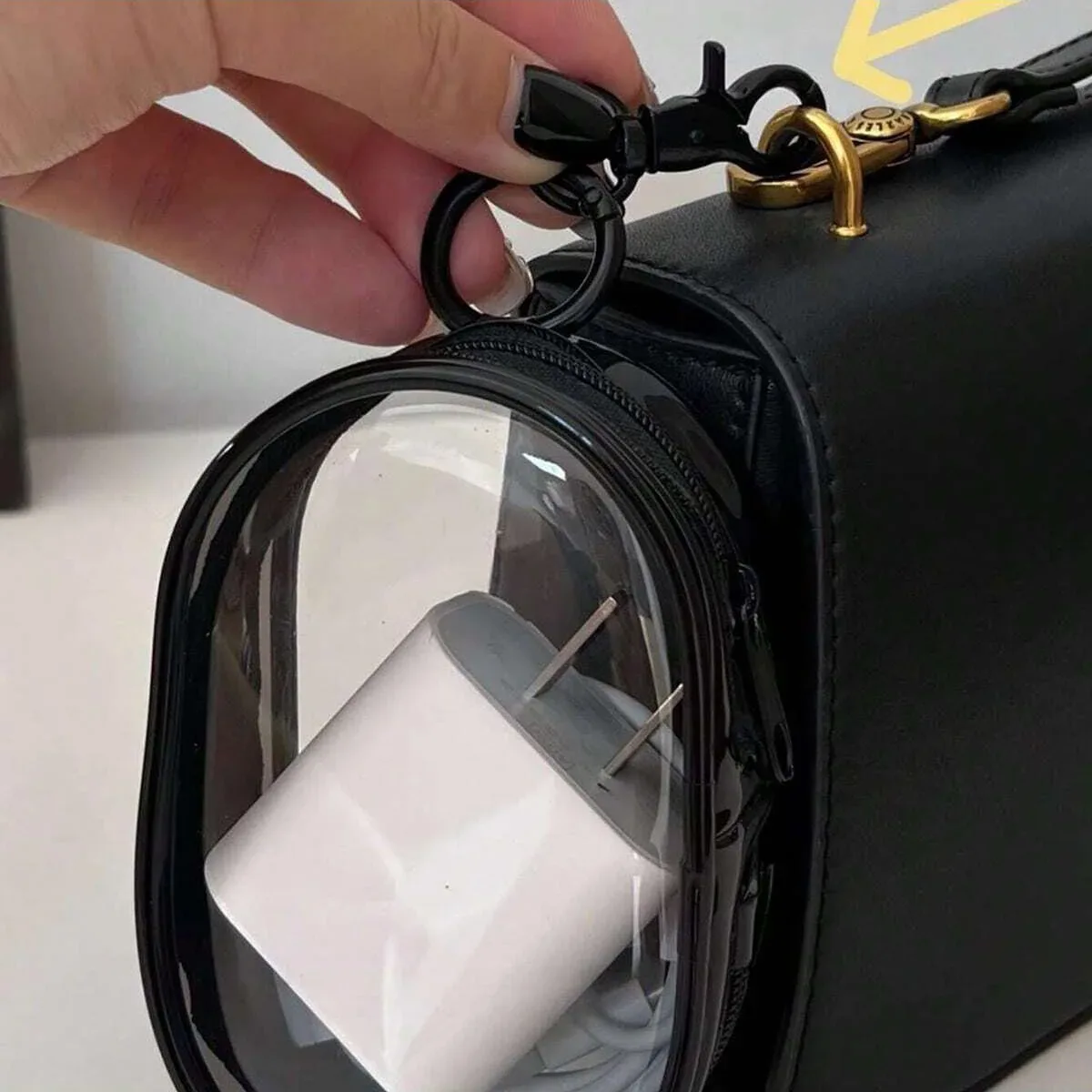 sac de rangement portable transparent noir et blanc avec fermeture éclair + un crochet, peut être transporté avec vous, accroché à votre sac, adapté pour écouteurs, étuis de chargement, porte-clés, bagues, sac d'accessoires de voyage transparent