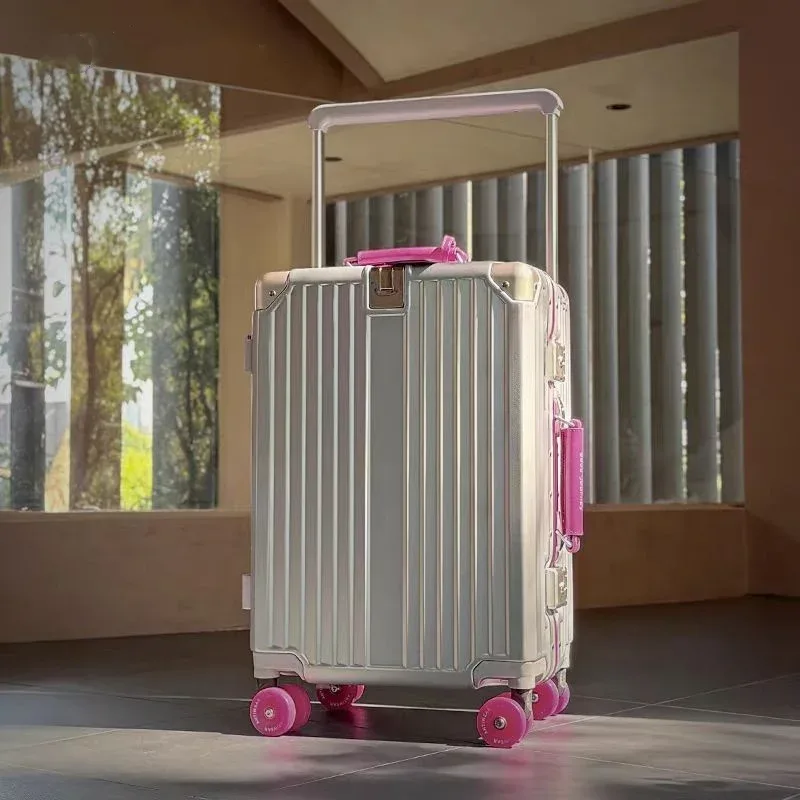 bagage roulant à guidon large avec cadre en aluminium, avec roues pivotantes silencieuses colorées et serrure tsa, valise à roulettes de grande capacité