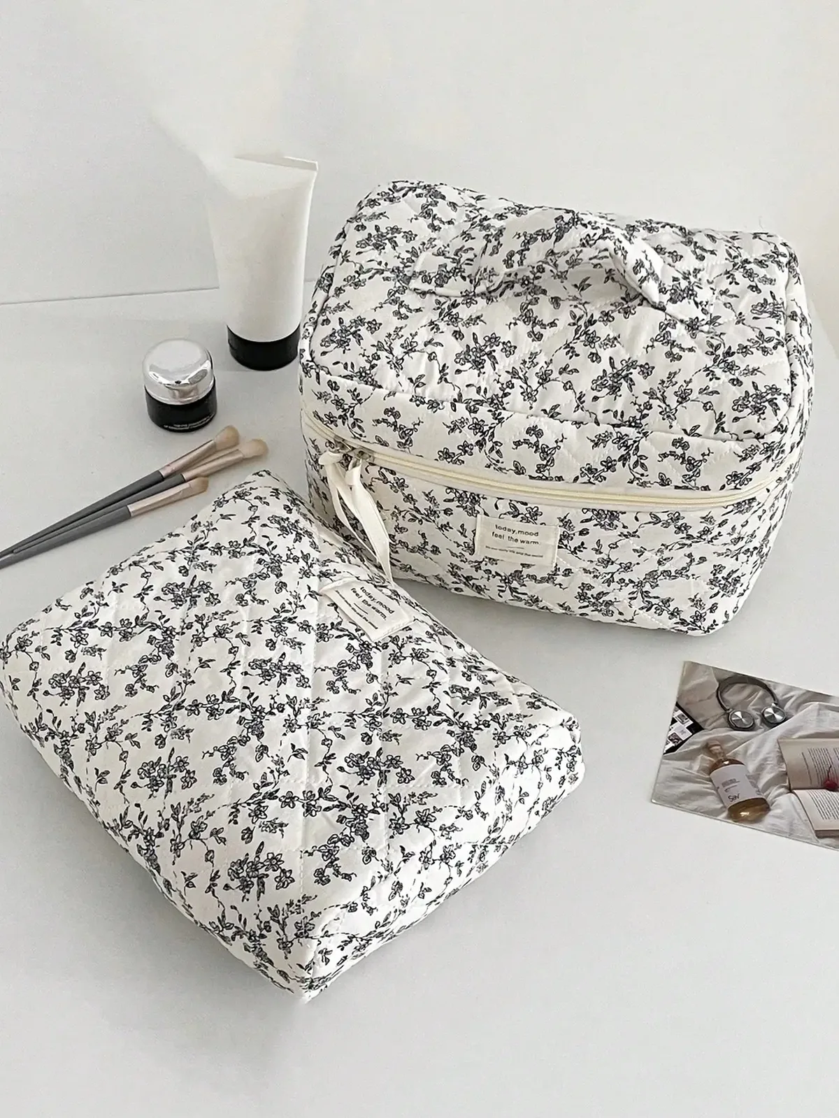 1 pièce/ensemble trousse de maquillage matelassée florale noir et blanc, trousse de maquillage portable, trousse de toilette de grande capacité, trousse de maquillage de rangement de voyage