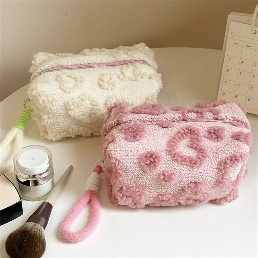 sacs à maquillage en peluche avec poignée, sac de rangement cosmétique de voyage doux, organiseur portable imprimé cœur, trousse à crayons, pochette mignonne