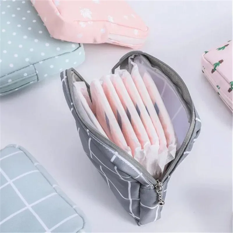 ensemble de petits sacs à cosmétiques pour femmes, mini serviettes hygiéniques à fermeture éclair pour filles, sacs de maquillage pour rouge à lèvres, pochette de rangement pour écouteurs et pièces de monnaie