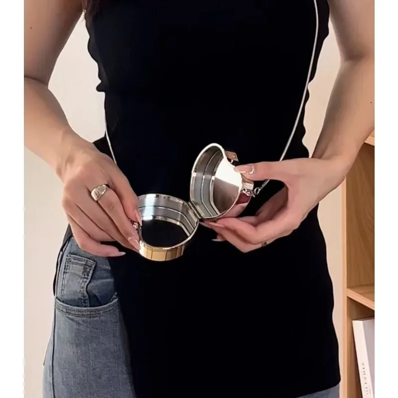 2025 personnalisé mini acrylique rond sac de maquillage mode femmes sac à bandoulière décontracté portable bouche rouge enveloppe étui de maquillage
