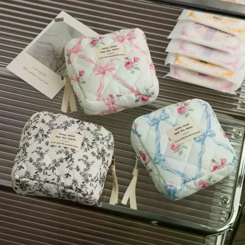 trousse de maquillage pour étudiantes, sac de rangement pour cartes photo avec nœud doux, porte-clés portable, sac pour pièces de monnaie, mini sac de trucs mignon