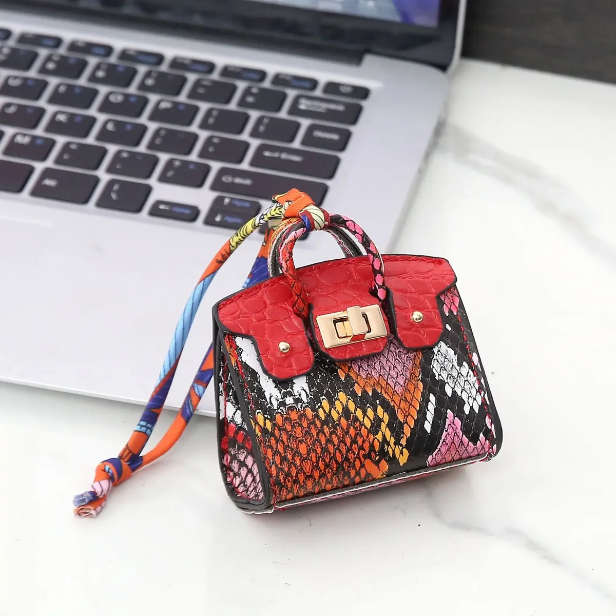 nouveau sac mini maison mignonne 2026, ornement suspendu tendance, sac de rangement multifonctionnel pour clés et écouteurs