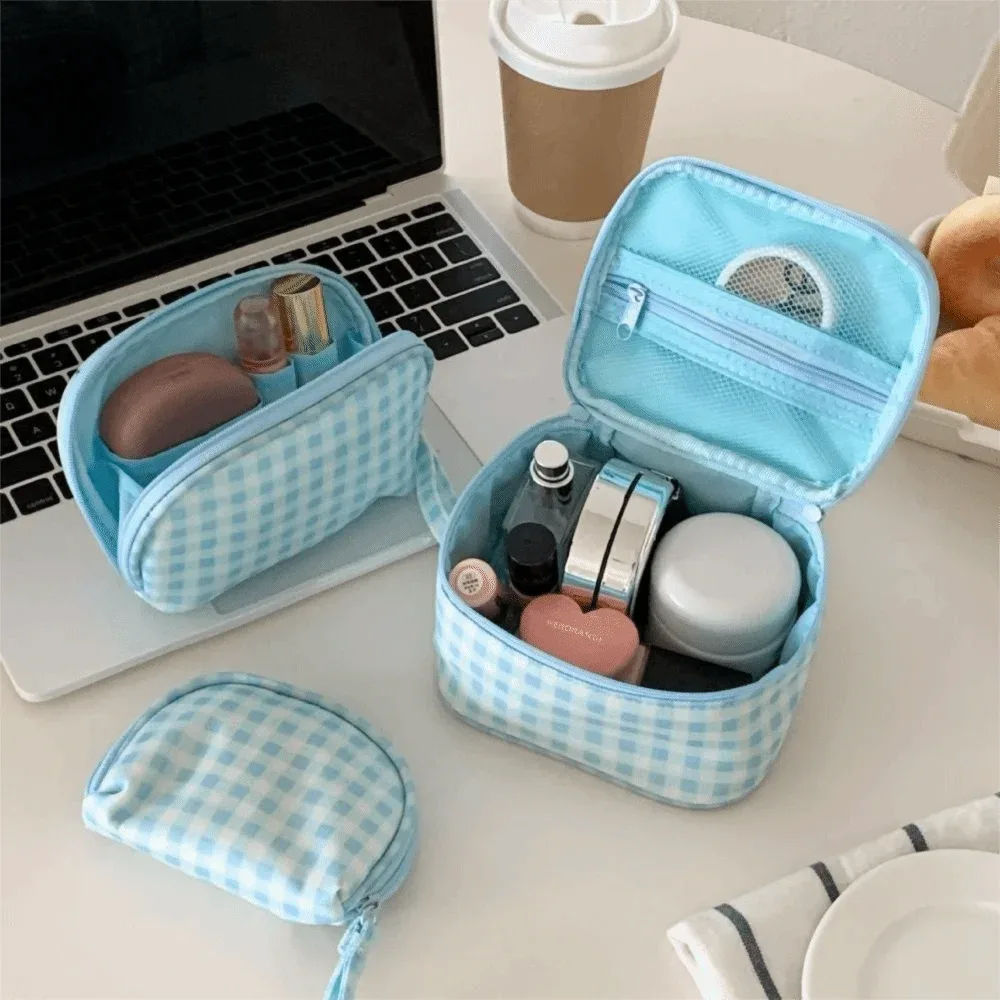 sac de maquillage en tissu oxford à carreaux bleus, sac de rangement multifonctionnel de grande capacité pour articles de toilette, sac de rangement de voyage étanche pour affaires