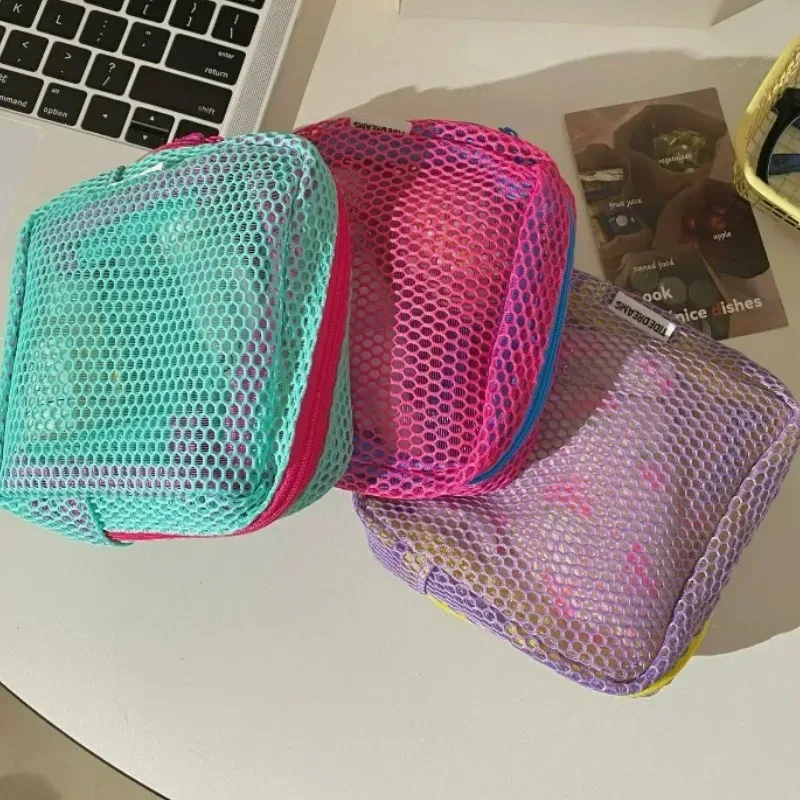 sac cosmétique coréen léger en maille 2026, sac de rangement carré portable avec fermeture éclair, sac de rangement polyvalent pour articles divers