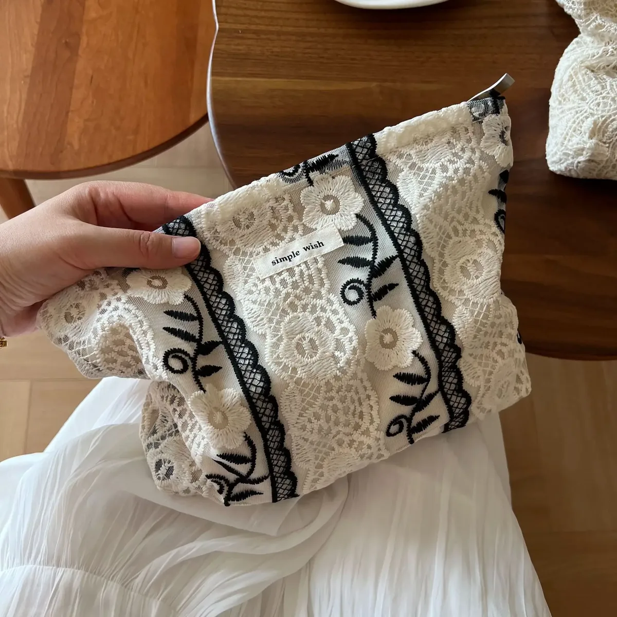 sac de maquillage élégant en dentelle blanche, organisateur de cosmétiques de grande capacité, pochette de rangement de toilette de voyage