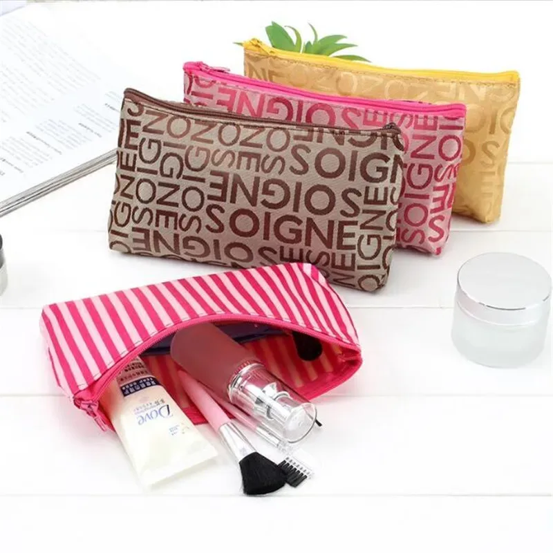Trousse de Maquillage Fille avec Imprimé Cœur et Lettres, Sac de Rangement pour Articles de Toilette, Organisateur de Maquillage, Trousse de Beauté