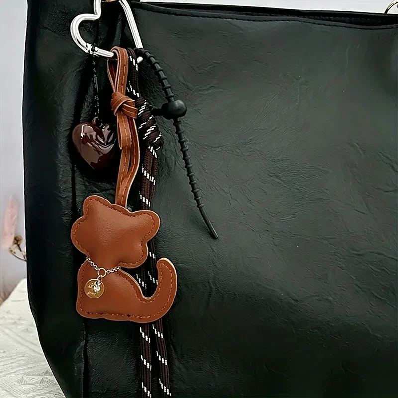 Mignon porte-clés en cuir en forme de chat, pendentif esthétique pour sac à dos, cadeau pour les amoureux des chats, femmes et filles