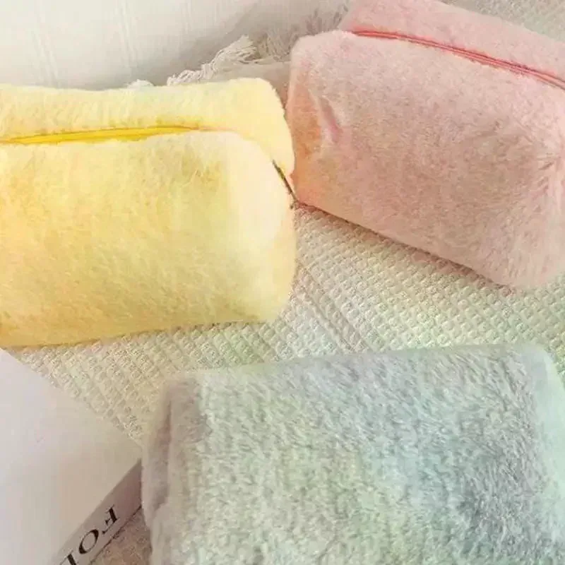 sac de maquillage en peluche mignon pour femmes, petits sacs à cosmétiques portables de voyage, trousse de toilette à fermeture éclair de couleur unie, pochette de lavage, sacs de rangement