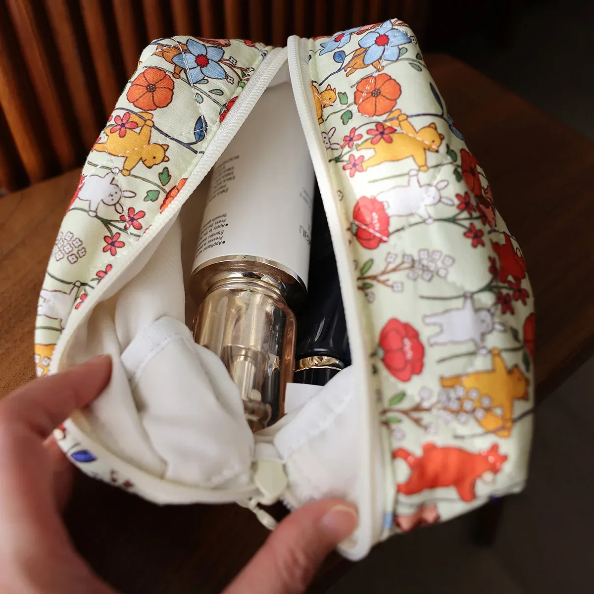 sac à cosmétiques portable, trousse de toilette imprimée de fleurs de dessin animé mignon, fournitures de voyage, sac de rangement de soins de la peau, sac à doublure multifonctionnel