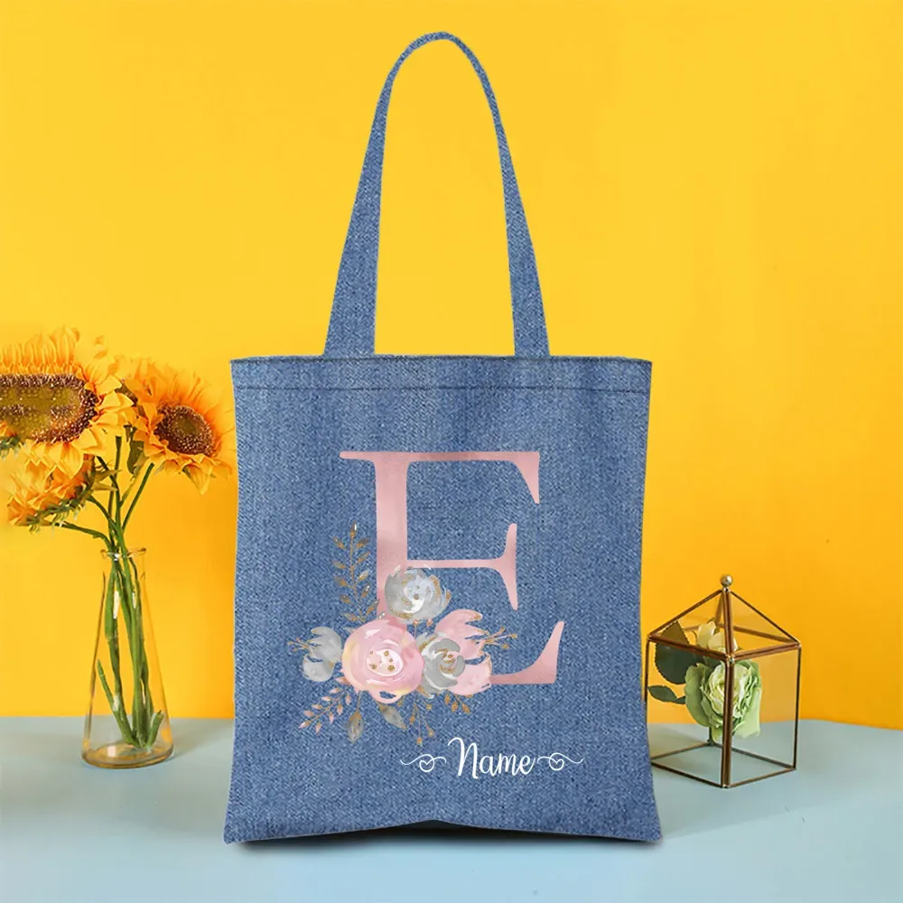 sac fourre-tout en denim personnalisé avec lettre avec nom, sac à main pour mariage, enterrement de vie de jeune fille, sacs de demoiselle d'honneur, sac à bandoulière de voyage, cadeau pour elle