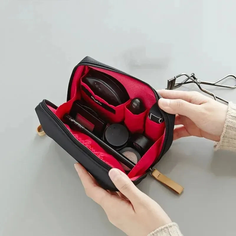 trousse de toilette étanche de style coréen pour femme, trousse de maquillage solide, trousse de maquillage en poudre, trousse de maquillage de luxe, document cosmétique, nouveau, 2024