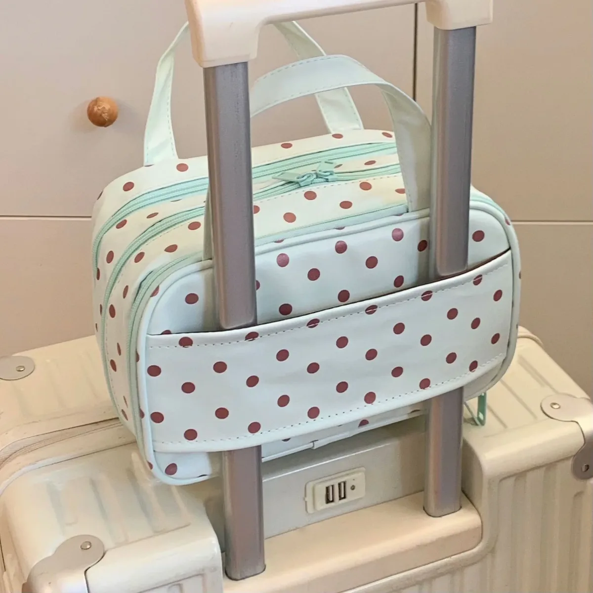 nouvelle trousse de rangement cosmétique portable à trois compartiments, grande capacité, trousse de toilette de voyage, trousse à maquillage à main pour femmes